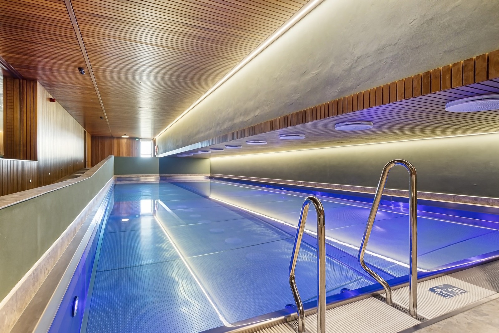 Sameiet har fellesbasseng på ca. 18 x 6,6 meter. Temperaturen i vannet er svært god og ligger rundt 31 grader. Galleribilde