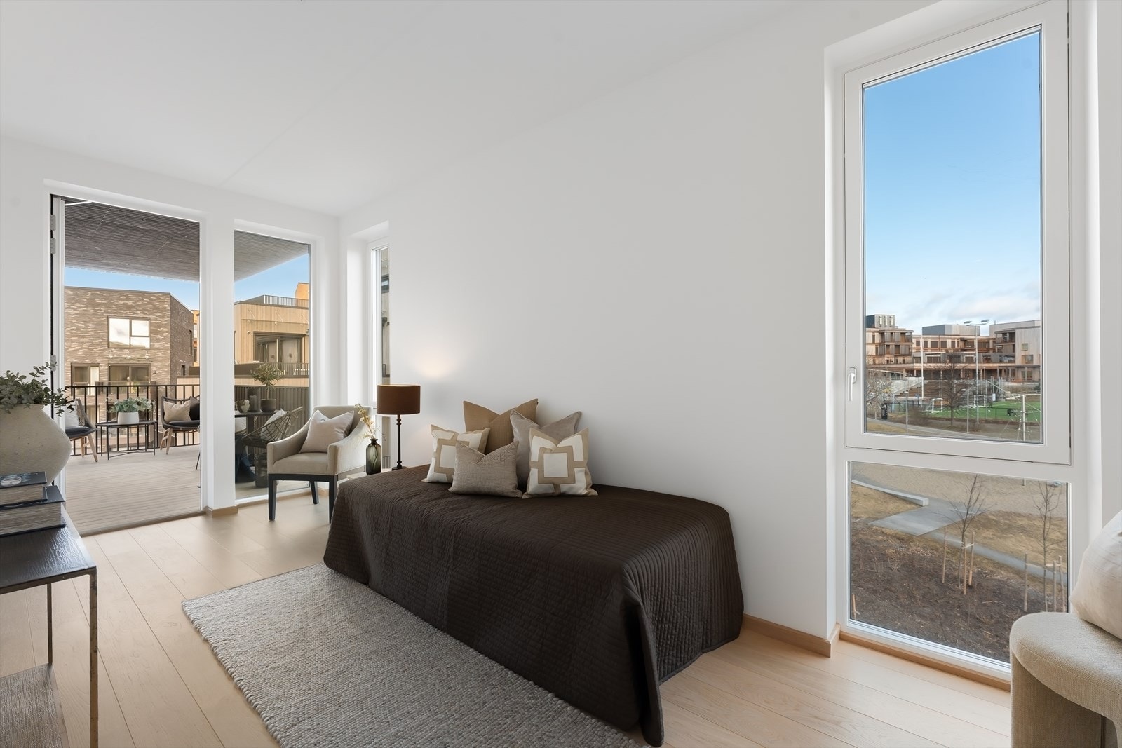 ...og med utgang til overbygget veranda Galleribilde