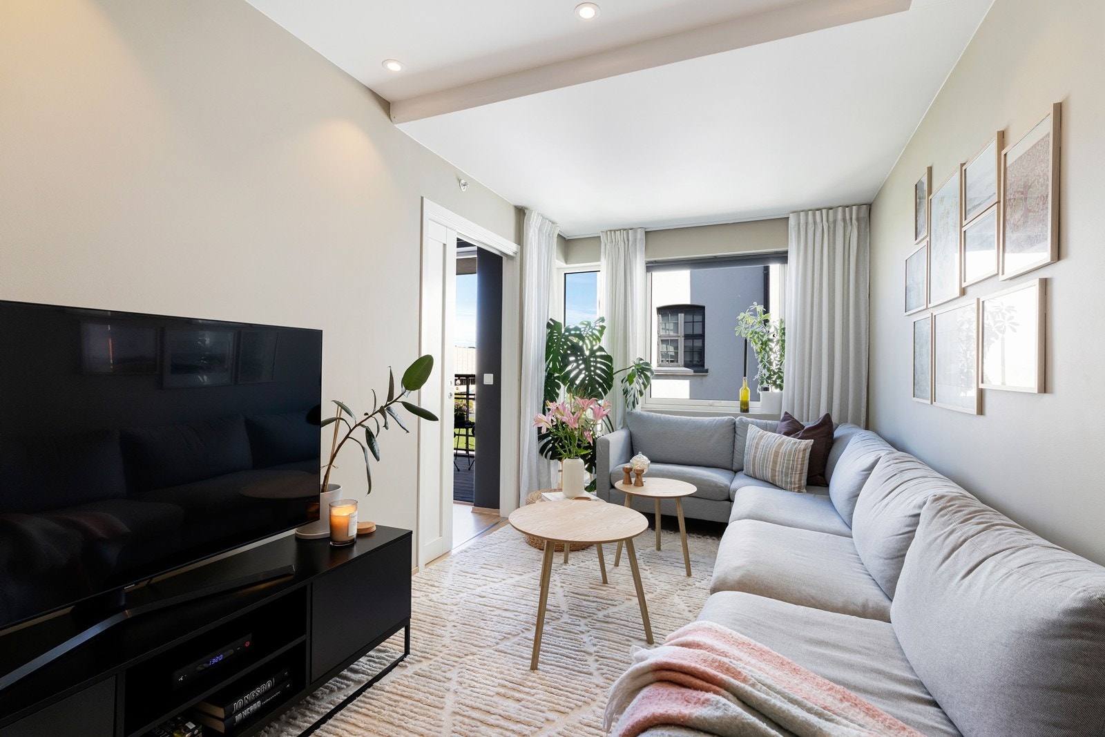 Stue med plass til sofagruppe Galleribilde