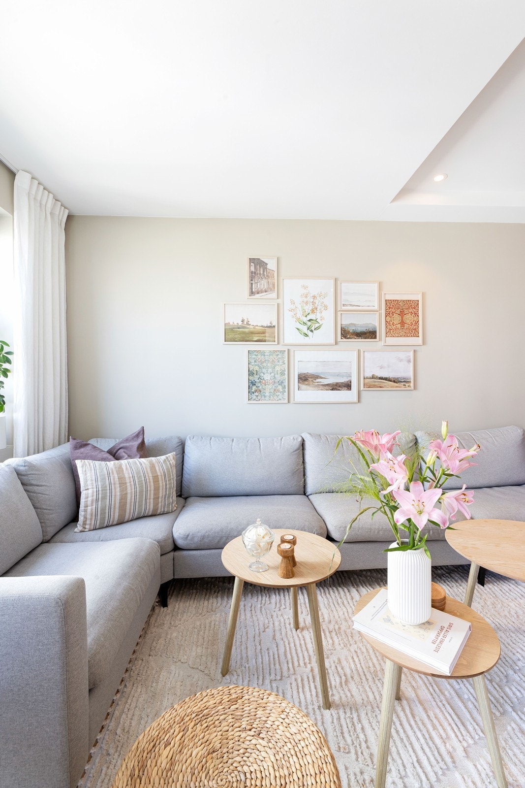 Stue med plass til sofagruppe Galleribilde