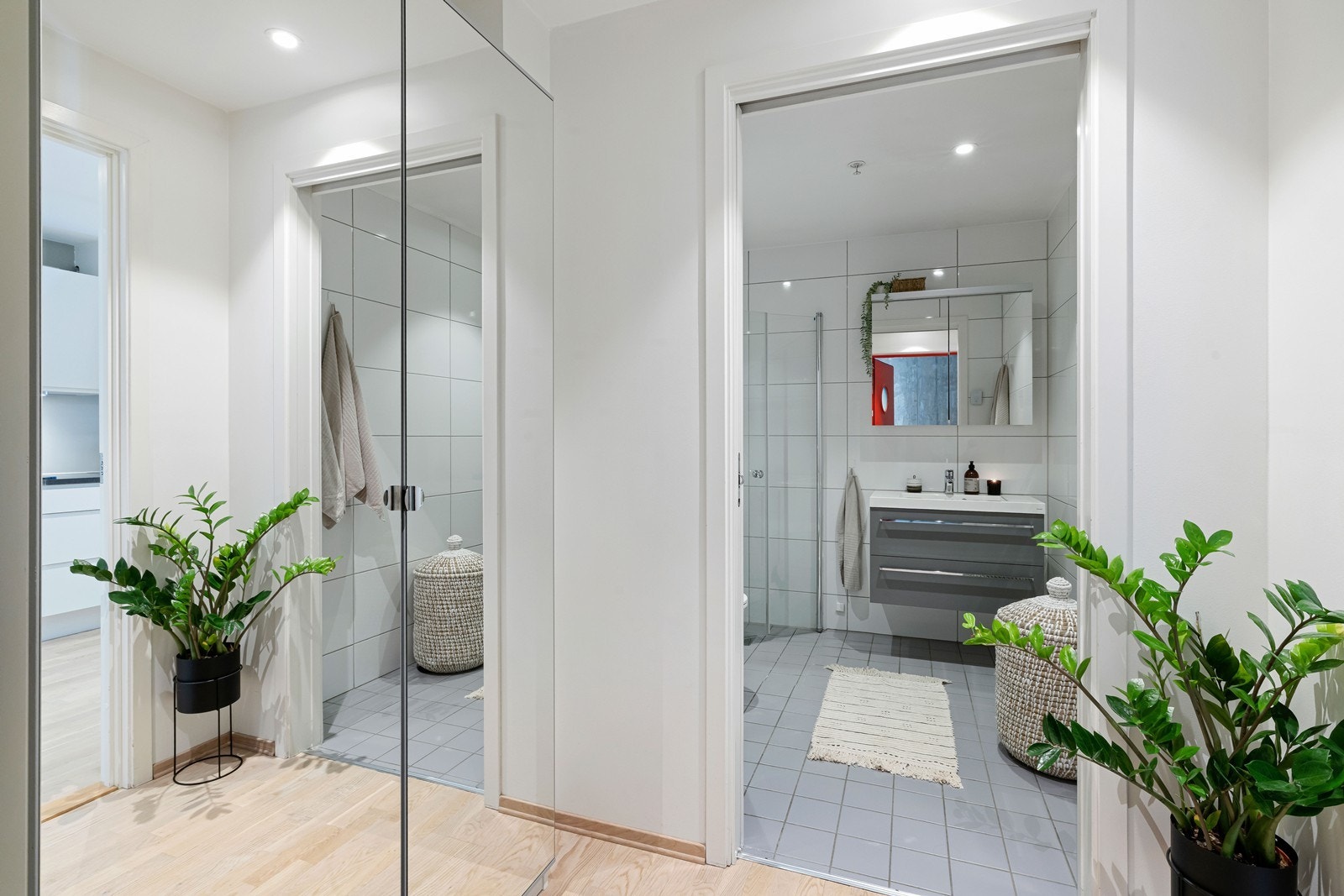 Gang sett mot bad Galleribilde