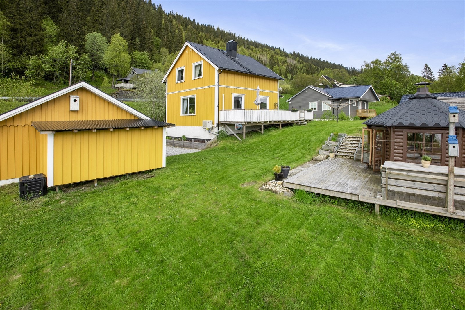 I 2019 ble det lagt ny, stående bordkledning. Galleribilde