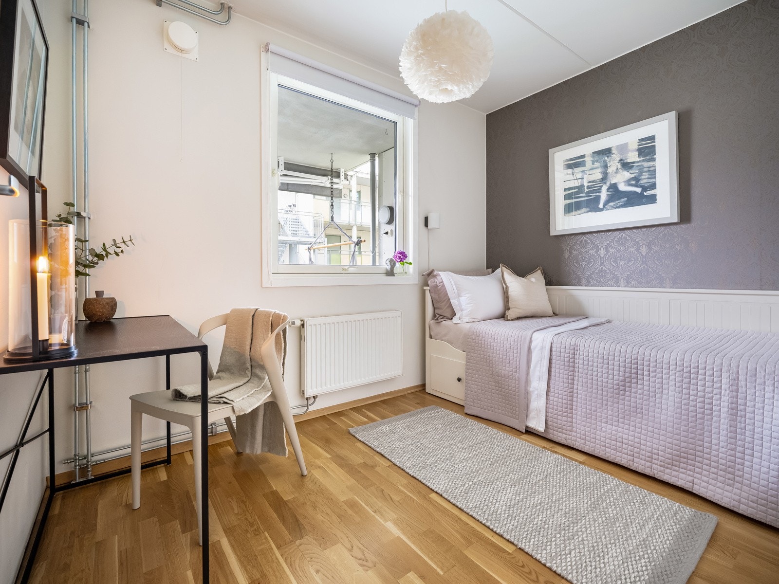 Med to soverom egner det ene seg ypperlig for gjesteværelse, barnerom eller hjemmekontor. Galleribilde