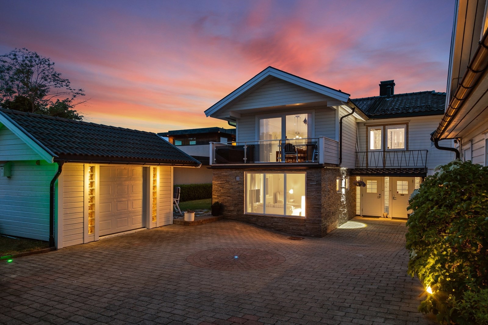 Innholdsrik enebolig med godkjent utleiedel. Galleribilde