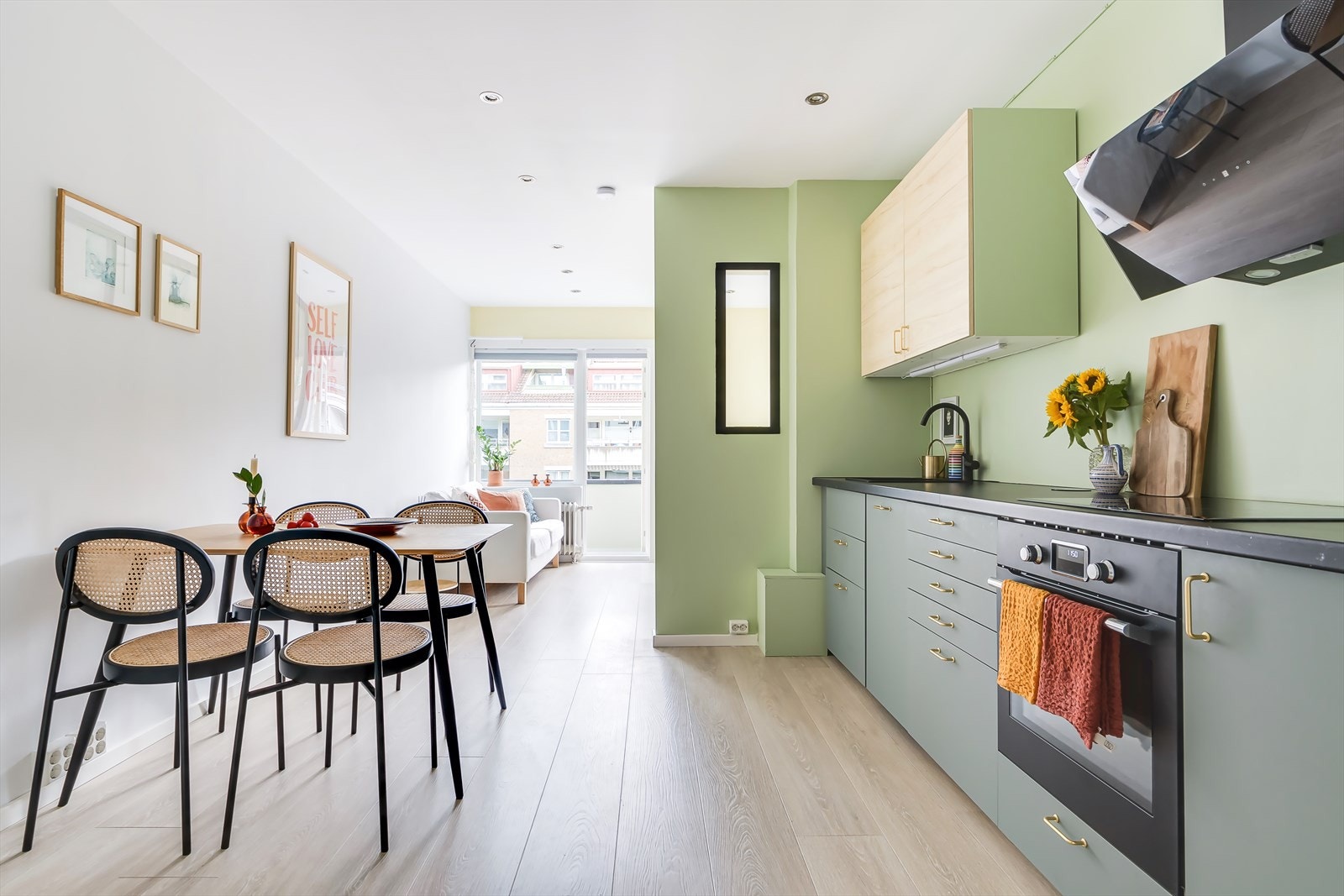 Velkommen til en herlig selveierleilighet med skjermet beliggenhet på Sandaker - Grefsenveien 21 C presenteres av Caroline Ephraim i Nordvik. Galleribilde