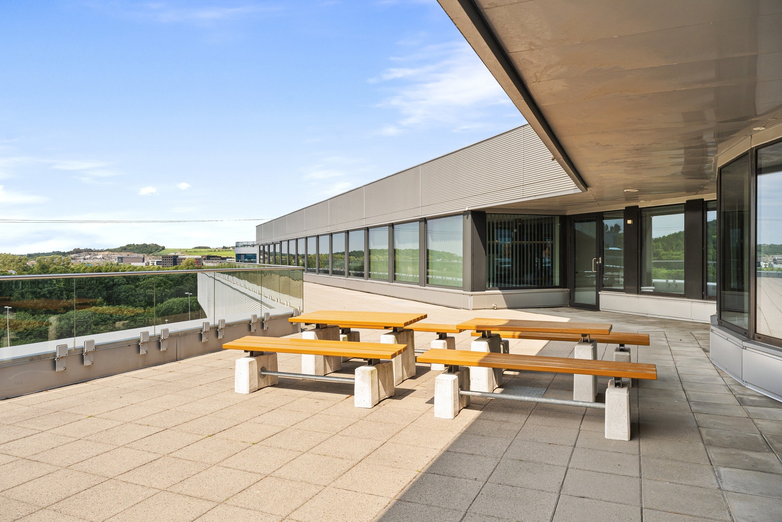 Vestvendt takterrasse er en del av fellesarealet Galleribilde