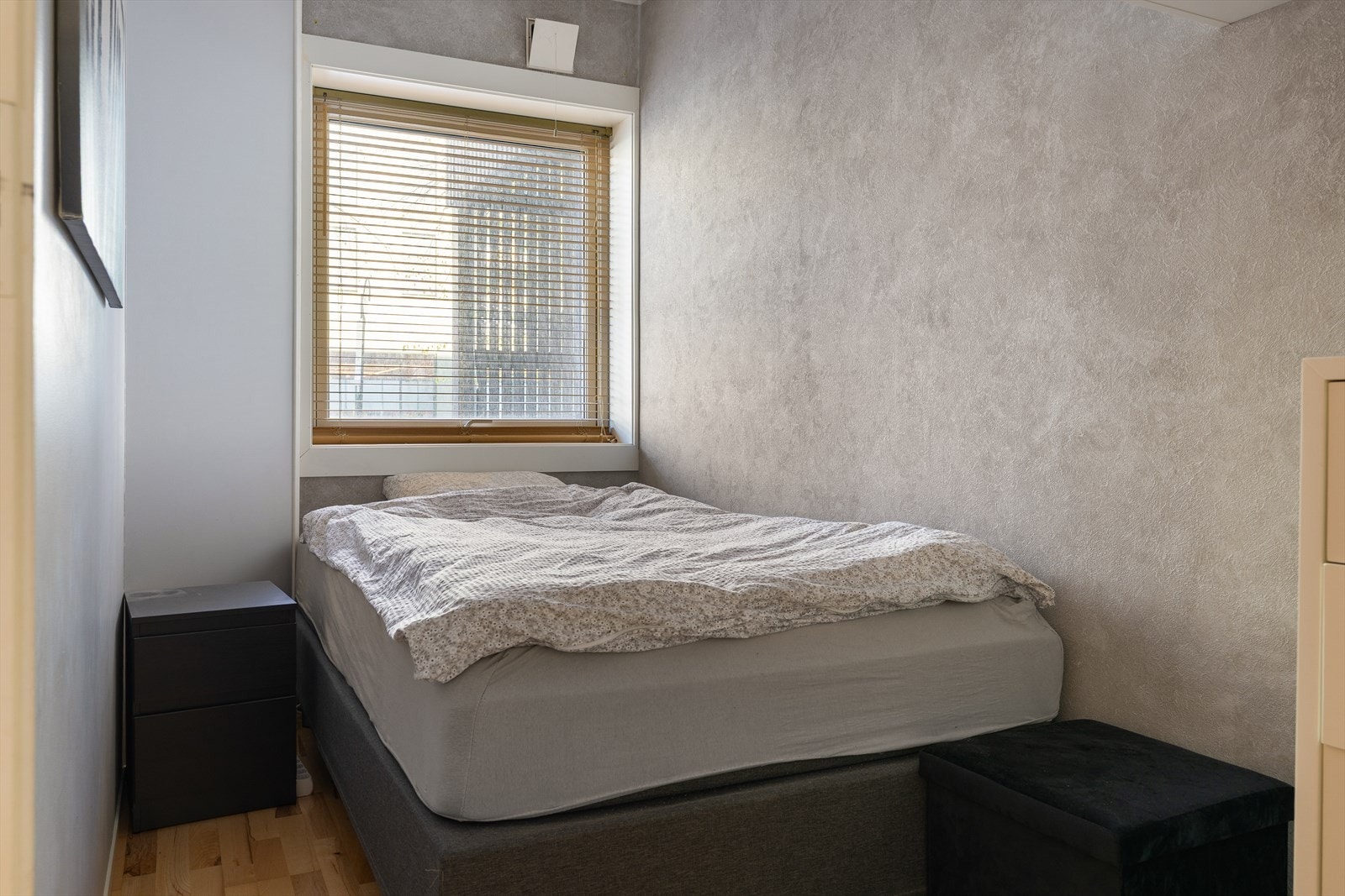 Soverommet er på 6m² og har god plass til dobbeltseng. Galleribilde