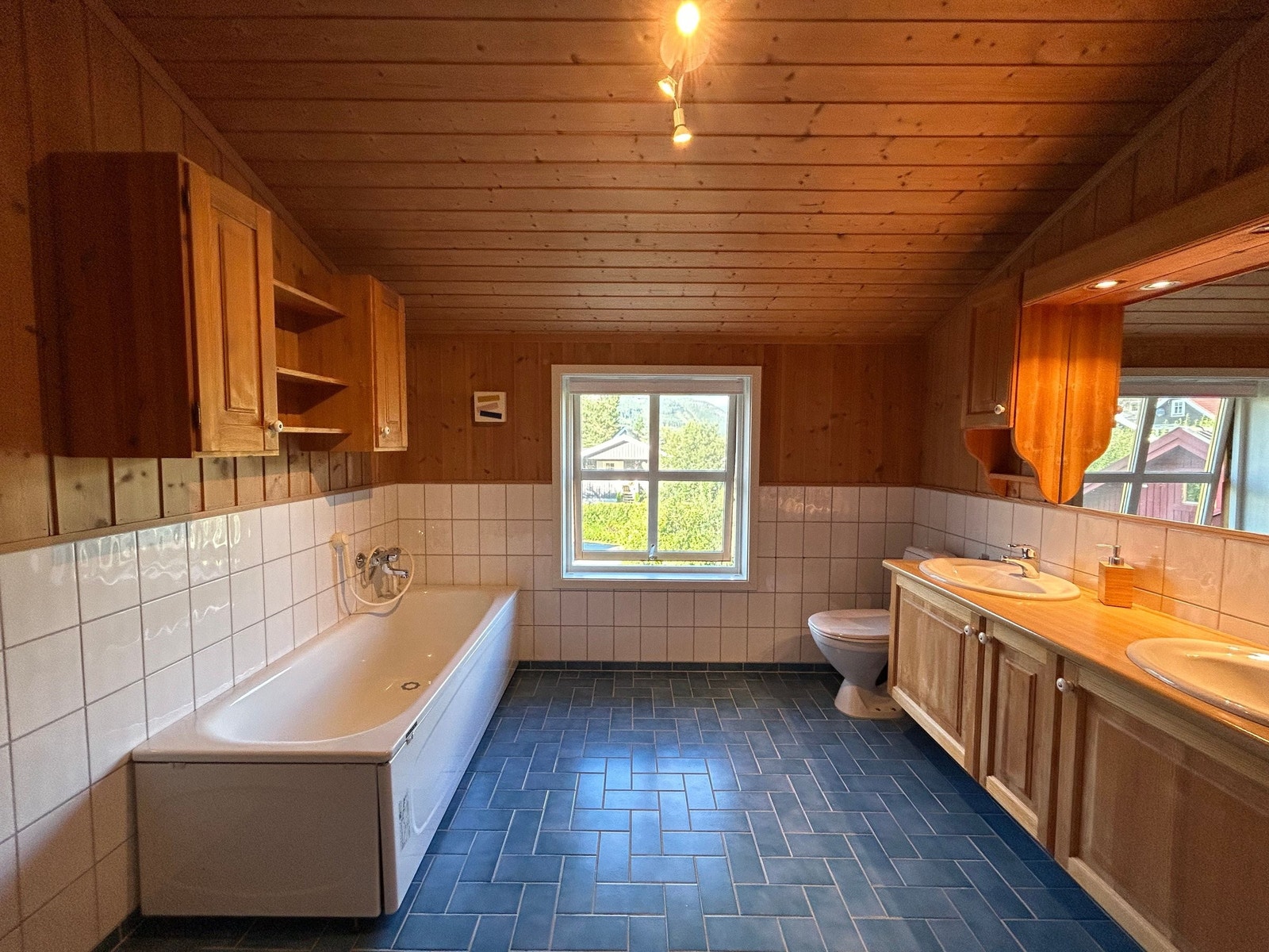 Baderom i 2. etasje. Galleribilde