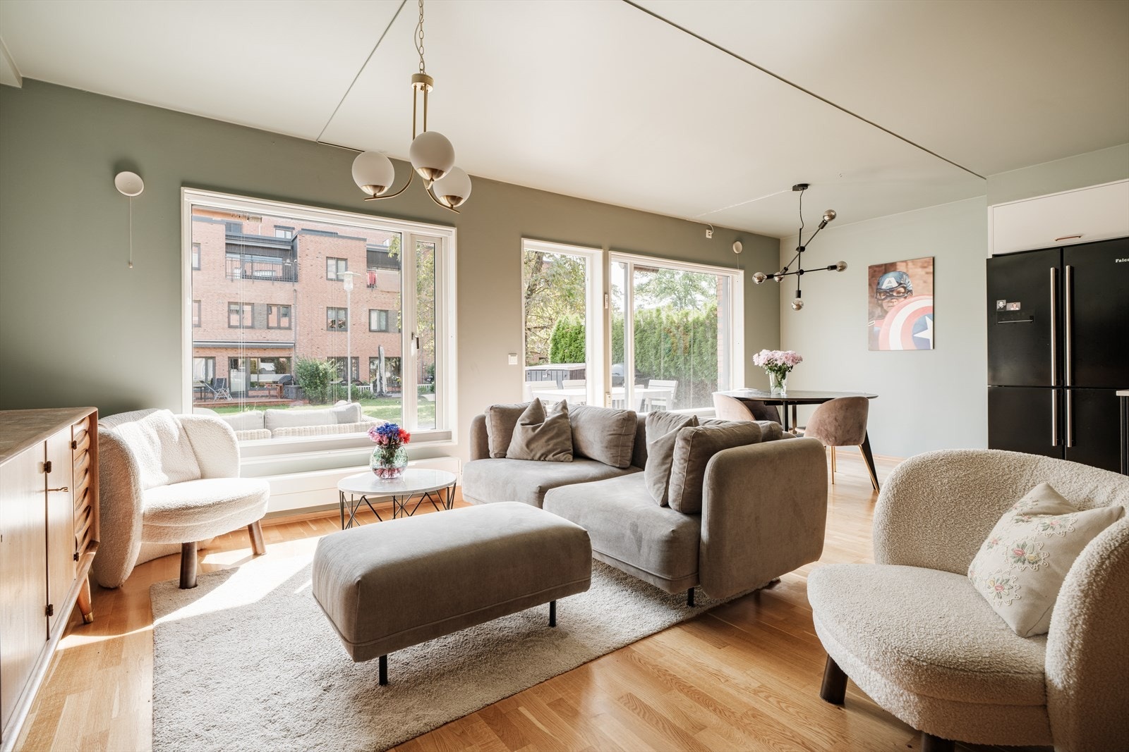 Vindusflatene gir godt med lysinnslipp. Galleribilde