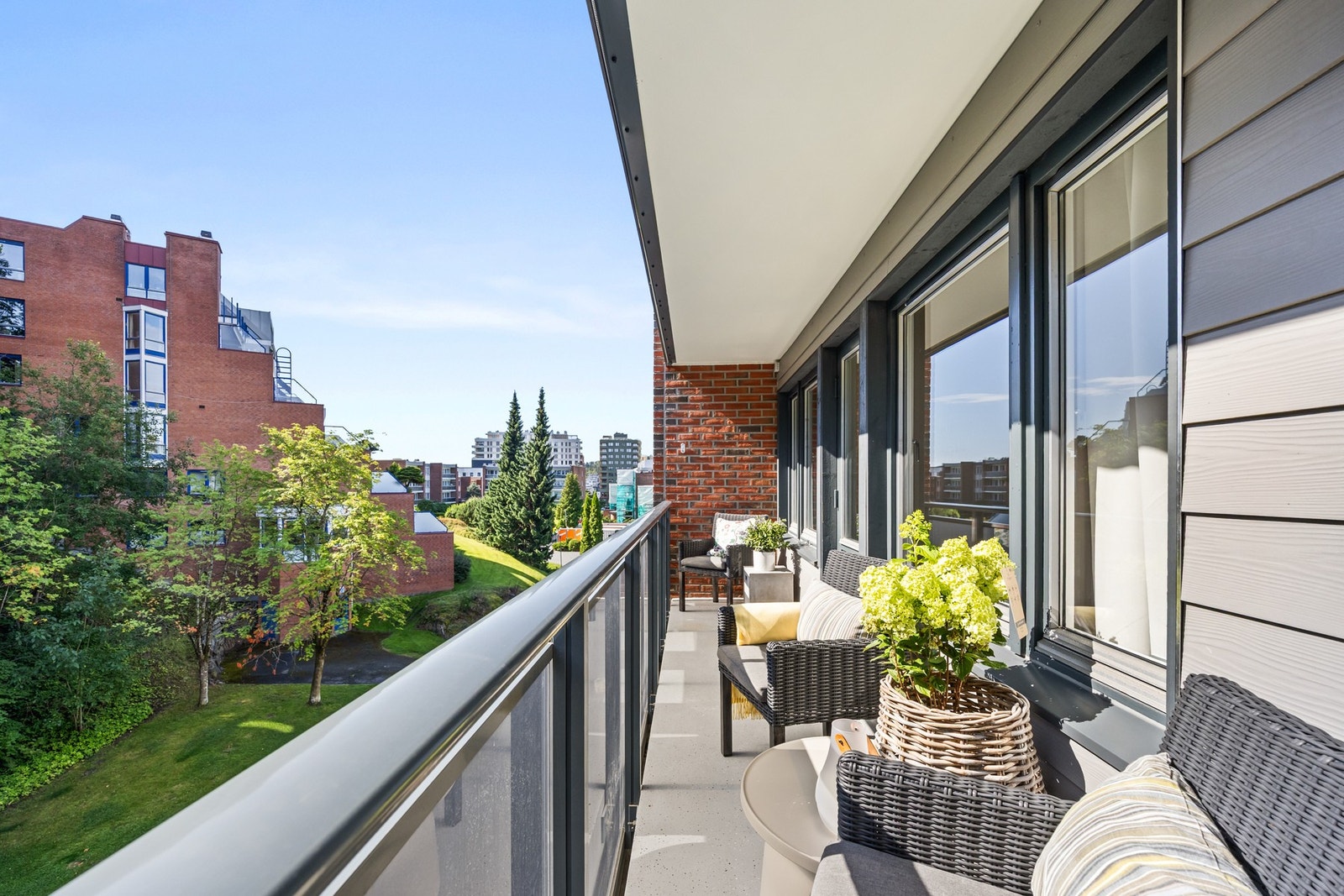 Beliggenheten i Sandvika sentrum er meget attraktiv med umiddelbar nærhet til alle fasiliteter. Galleribilde