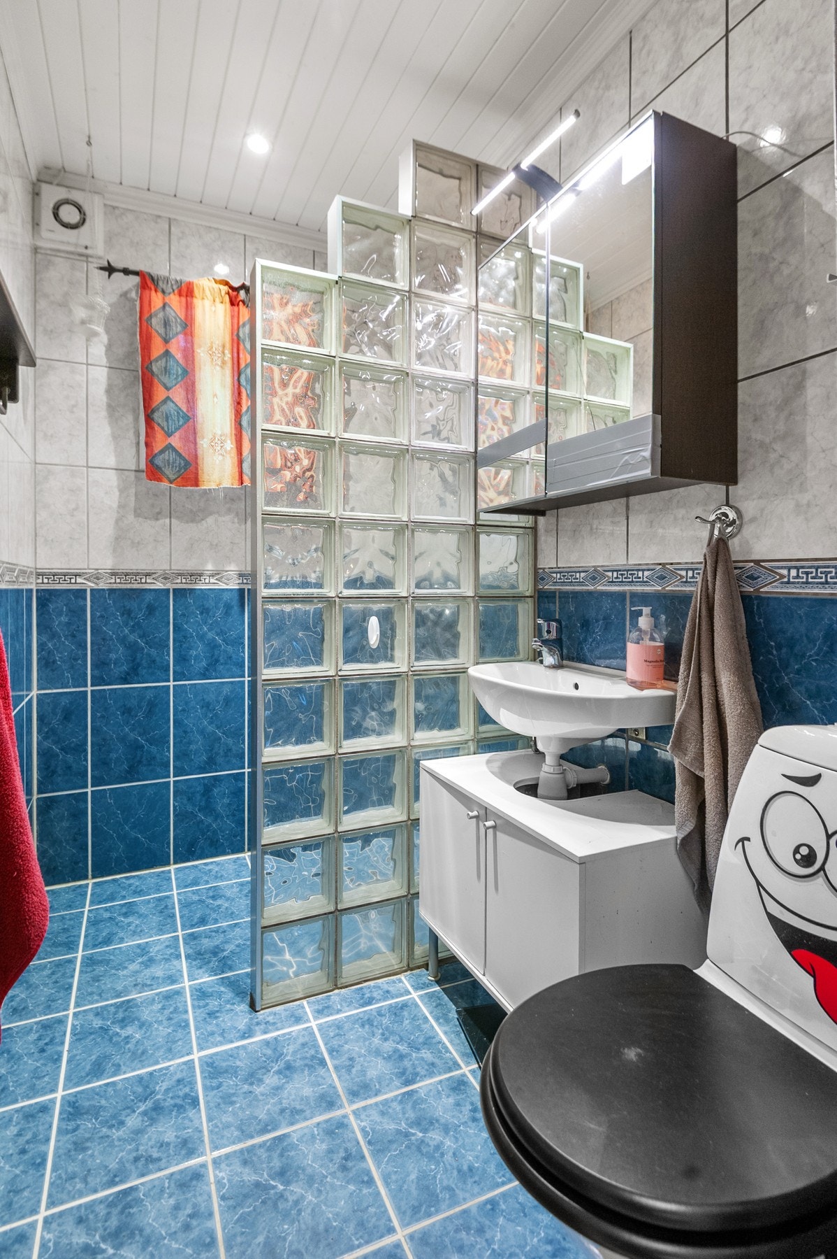 Bad på 2,9m² Galleribilde