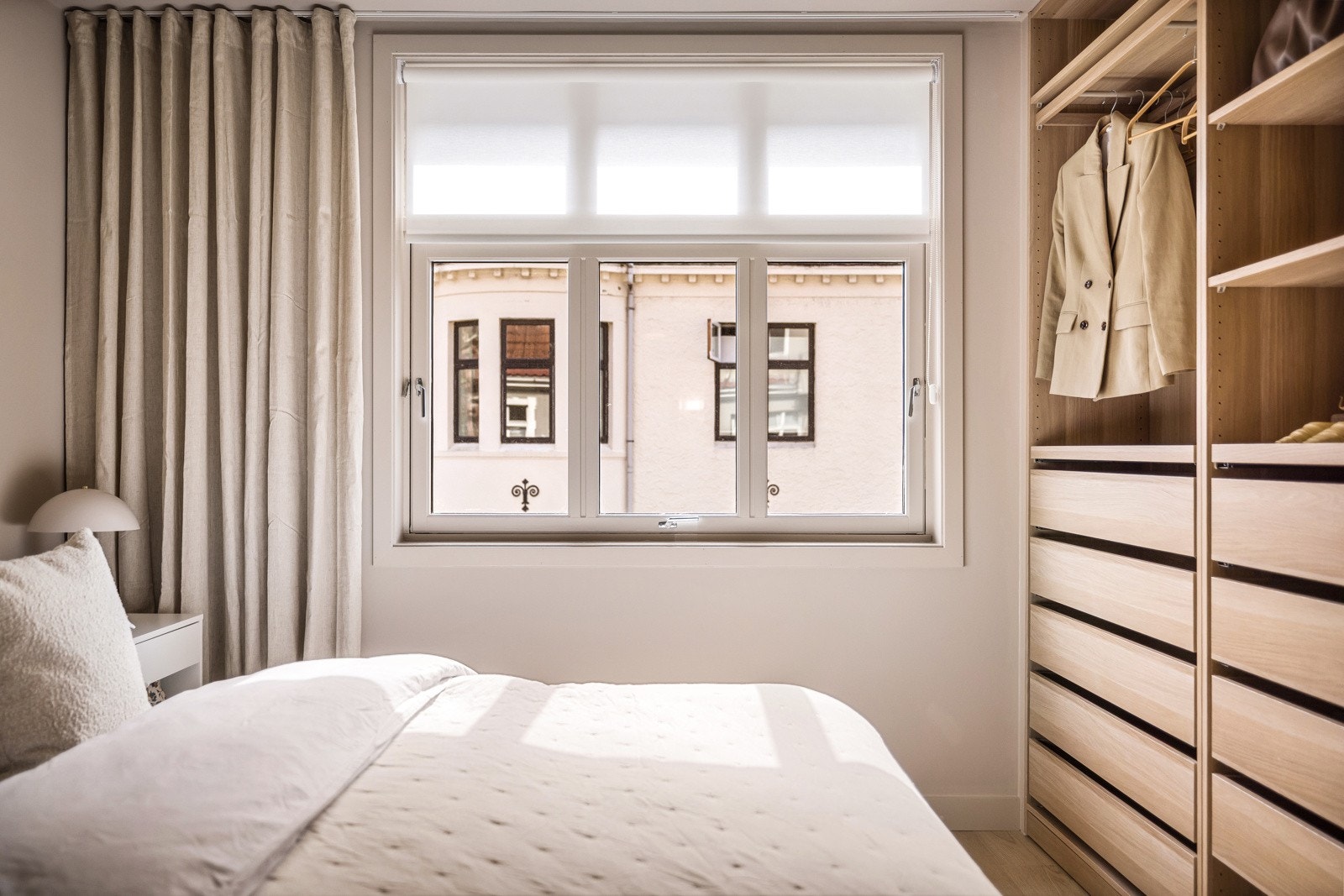 Vindu mot sør på hovedsoverom Galleribilde