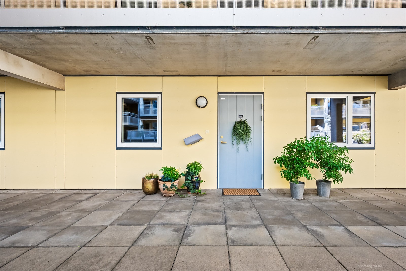 Leiligheten har et eget utvendig inngangsparti Galleribilde