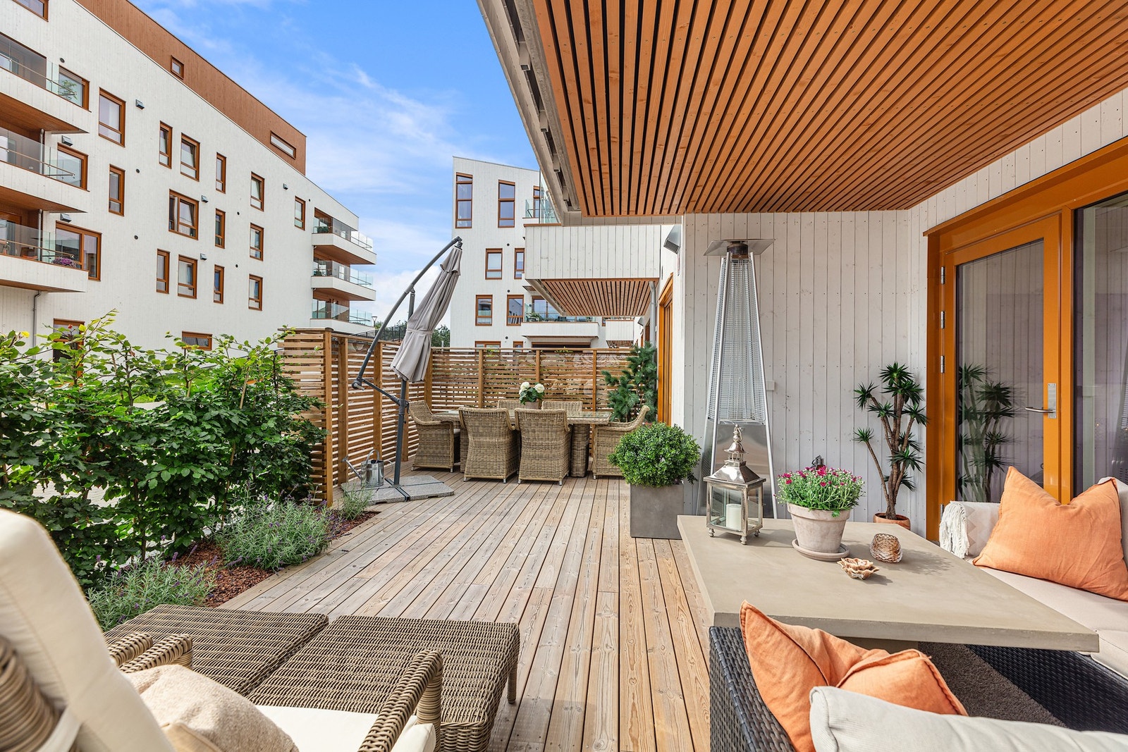 Her er rom for både rekreasjon og sosiale utendørsmåltider. Galleribilde