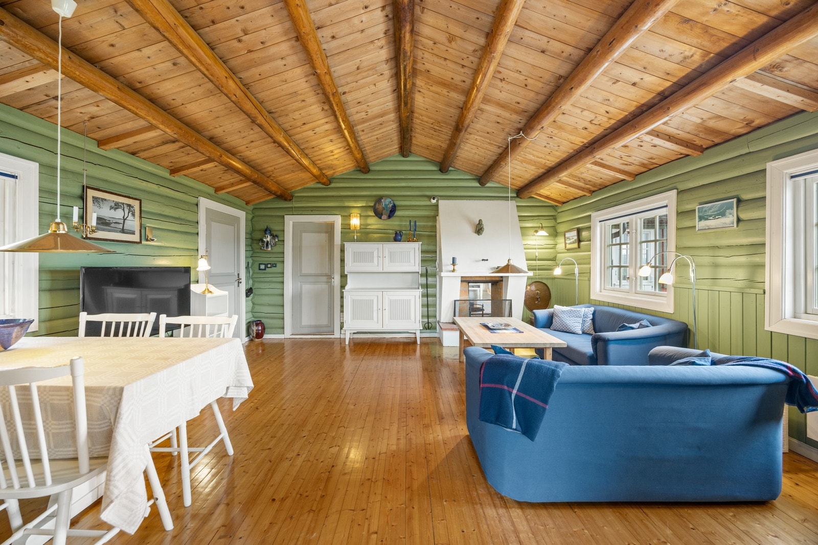 Stue - 24,5 kvm. Galleribilde