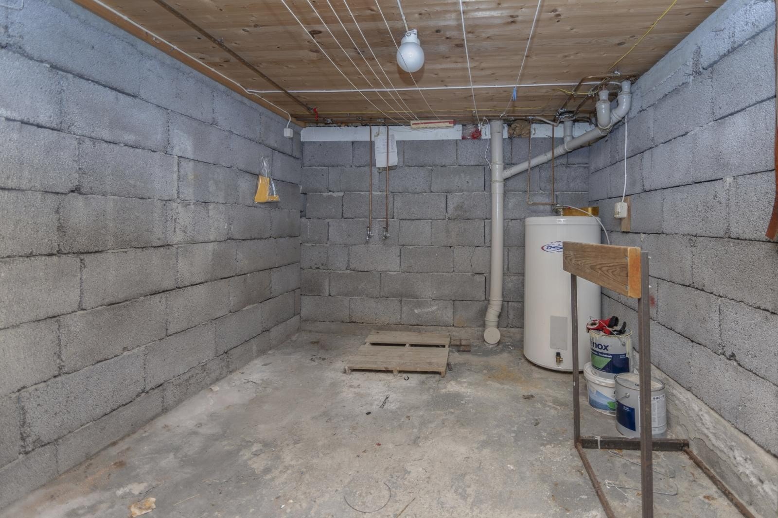 Kjellerrom Galleribilde