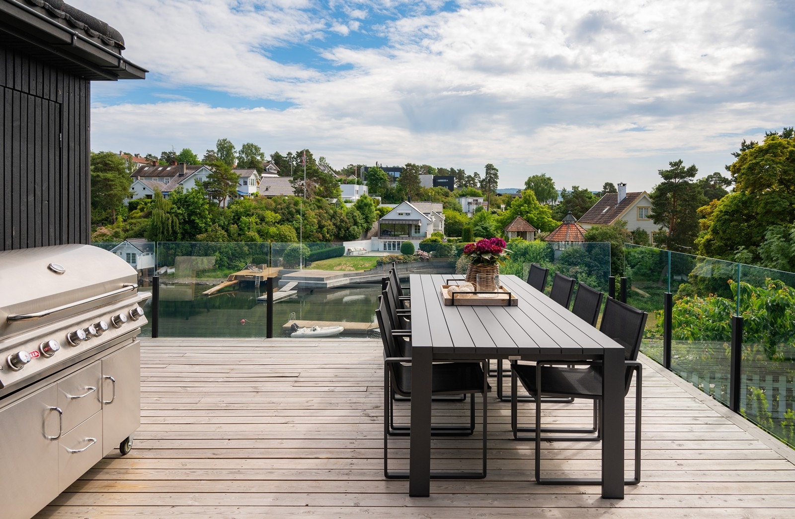 Her er det terrasser på tilsammen ca. 120 kvm. TBA. Galleribilde