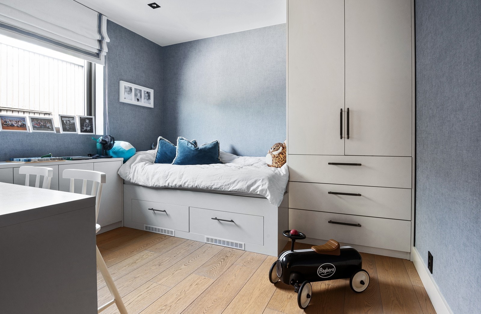 Soverom i hovedetasje. Galleribilde