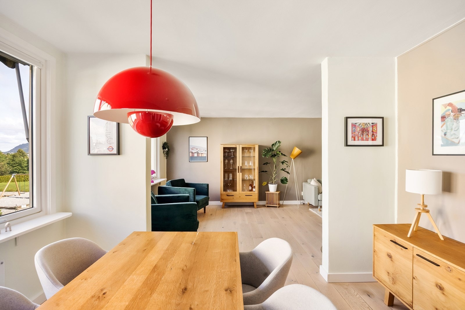 Her har man god plass til middagsbesøk! Galleribilde