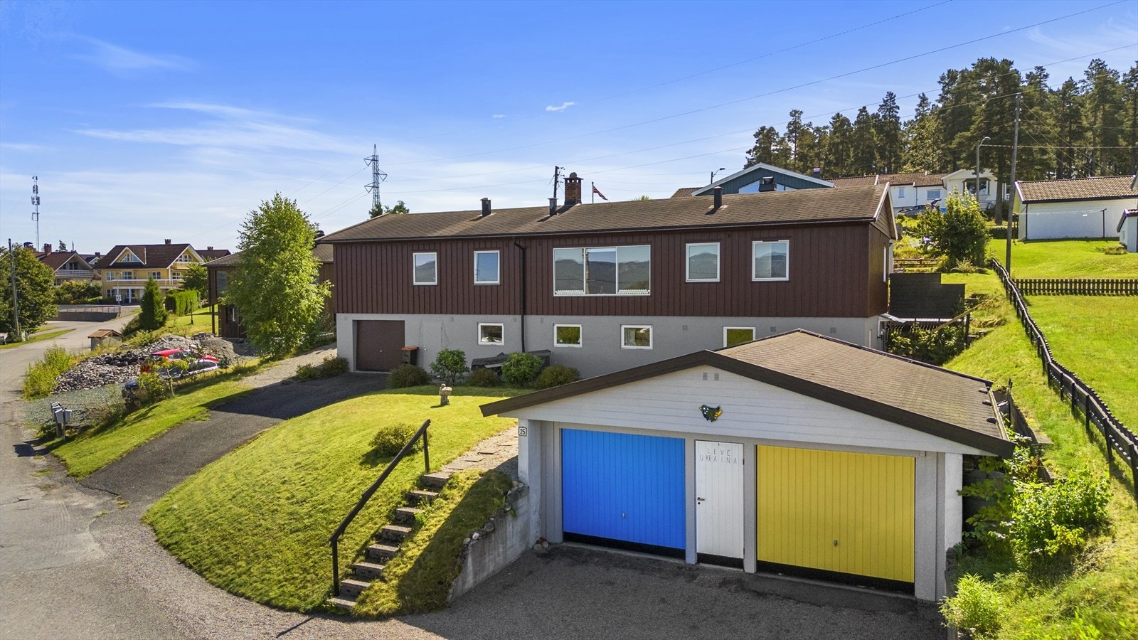 Det medfølger dobbel garasje Galleribilde