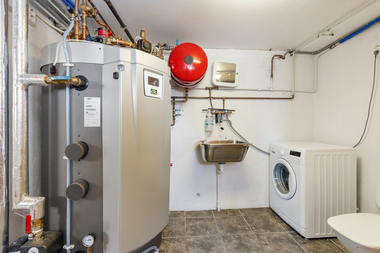 Anlegget for vannbåren varme er også plassert her Galleribilde