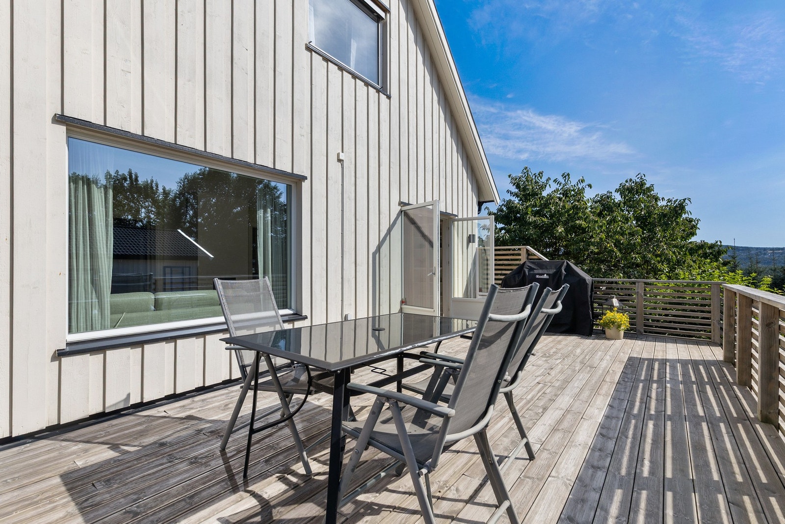 Her er det bare å lene seg tilbake og nyte gode solforhold Galleribilde