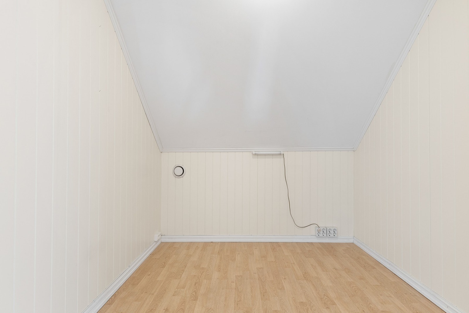 Fin lagringsplass i bod Galleribilde