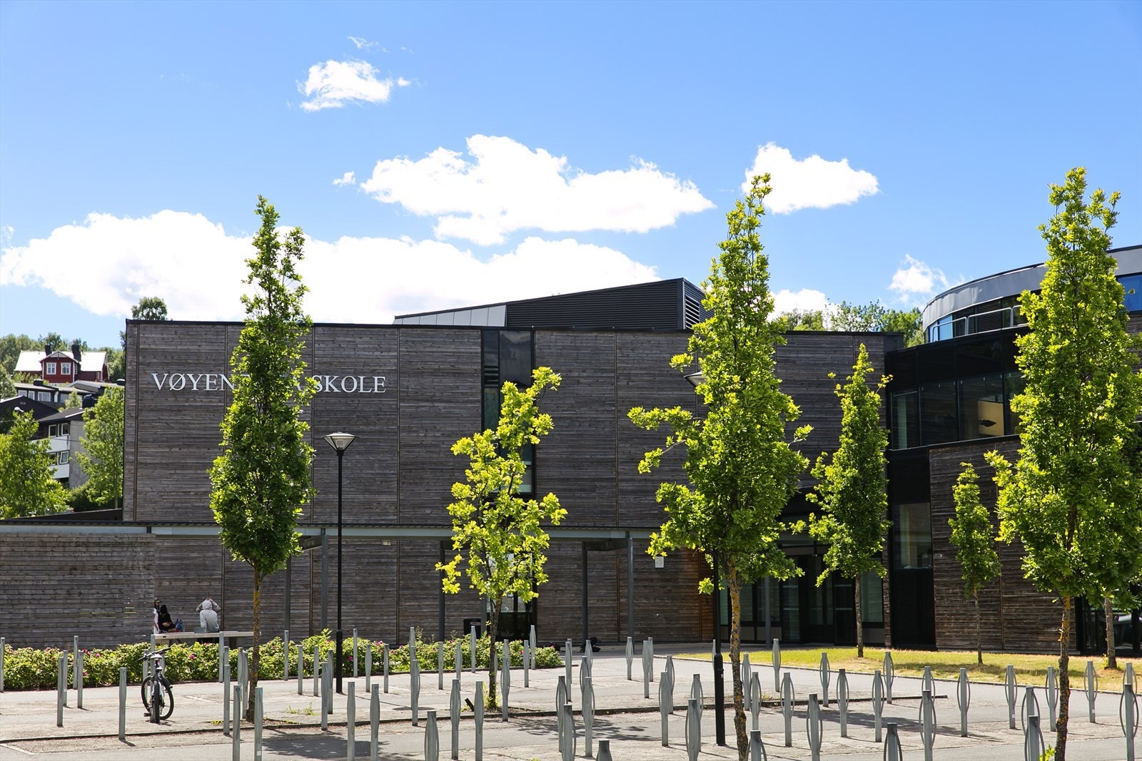 Eiendommen sokner til Skui barneskole og Vøyenenga ungdomsskole Galleribilde