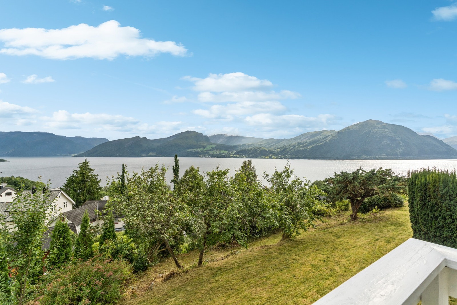 Fra boligen har du kjempefin utsikt! Galleribilde