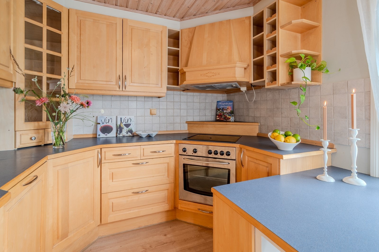 Integrert stekeovn og koketopp Galleribilde