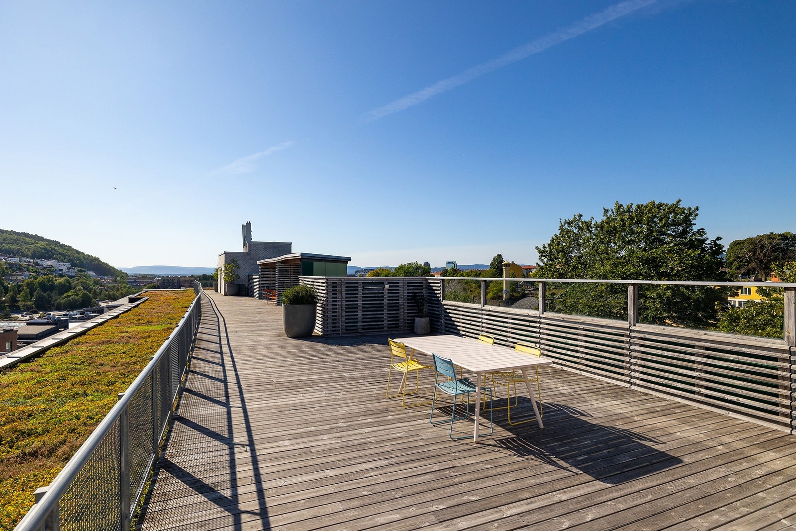 Felles takterrasse med super utsikt. Galleribilde