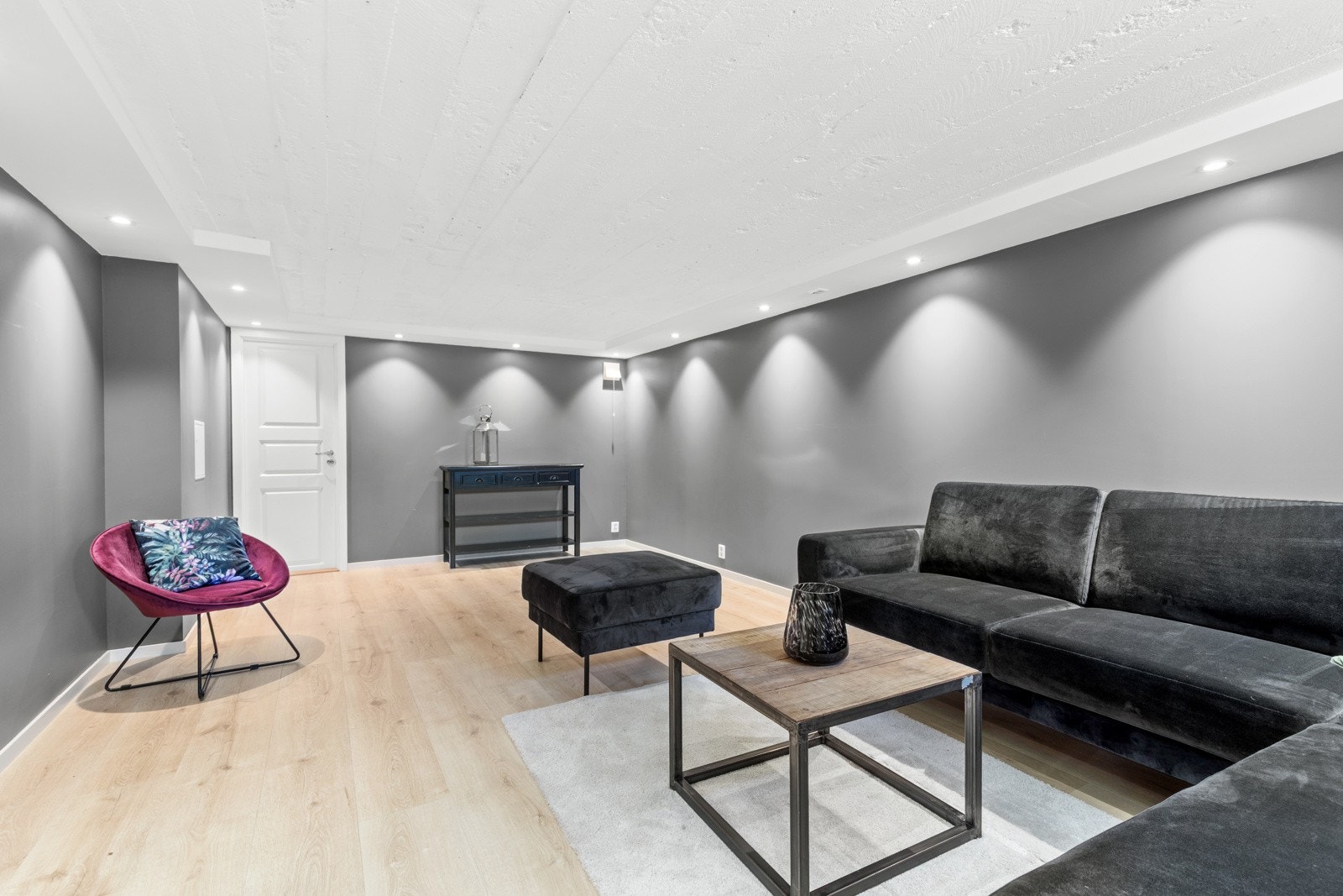 Innredet rom i kjeller. Rommet er ikke godkjent for varig opphold. Galleribilde