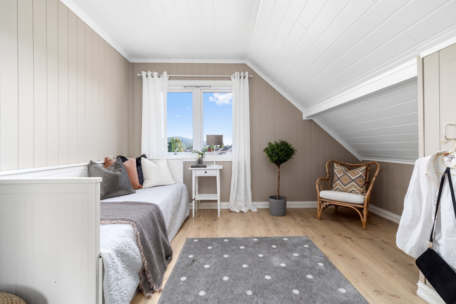 Soverom nr tre oppe. Galleribilde