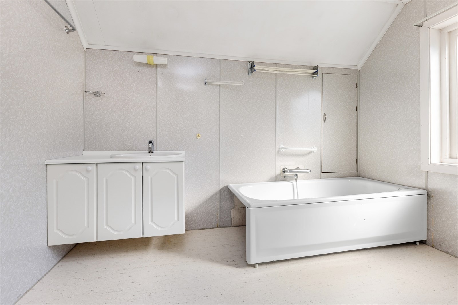 Bad/wc på loft Galleribilde