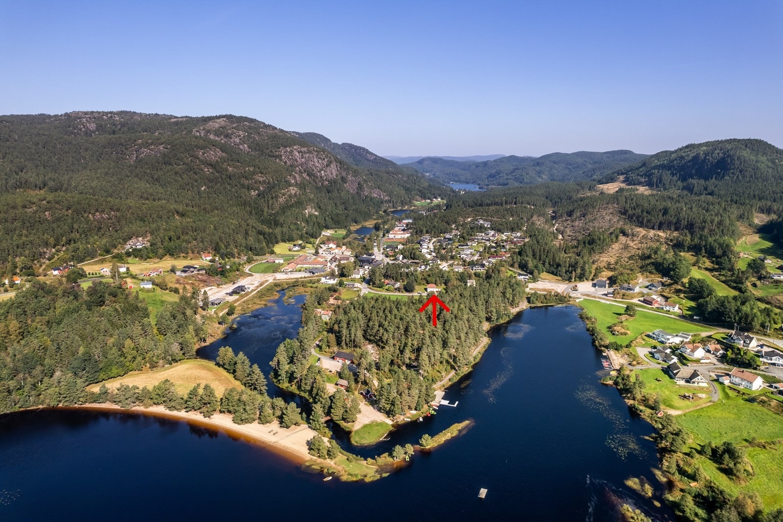 Område ved vannet, sør for eiendommen. Galleribilde