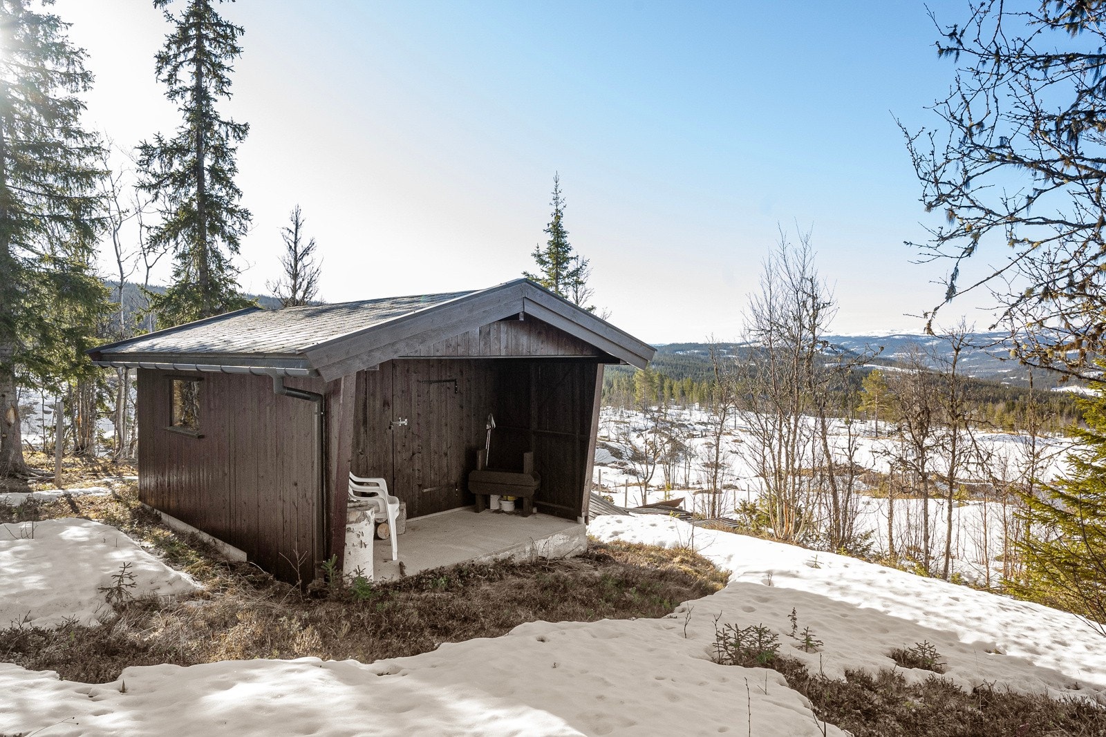 Uthus på 9 m2 på eiendommen Galleribilde