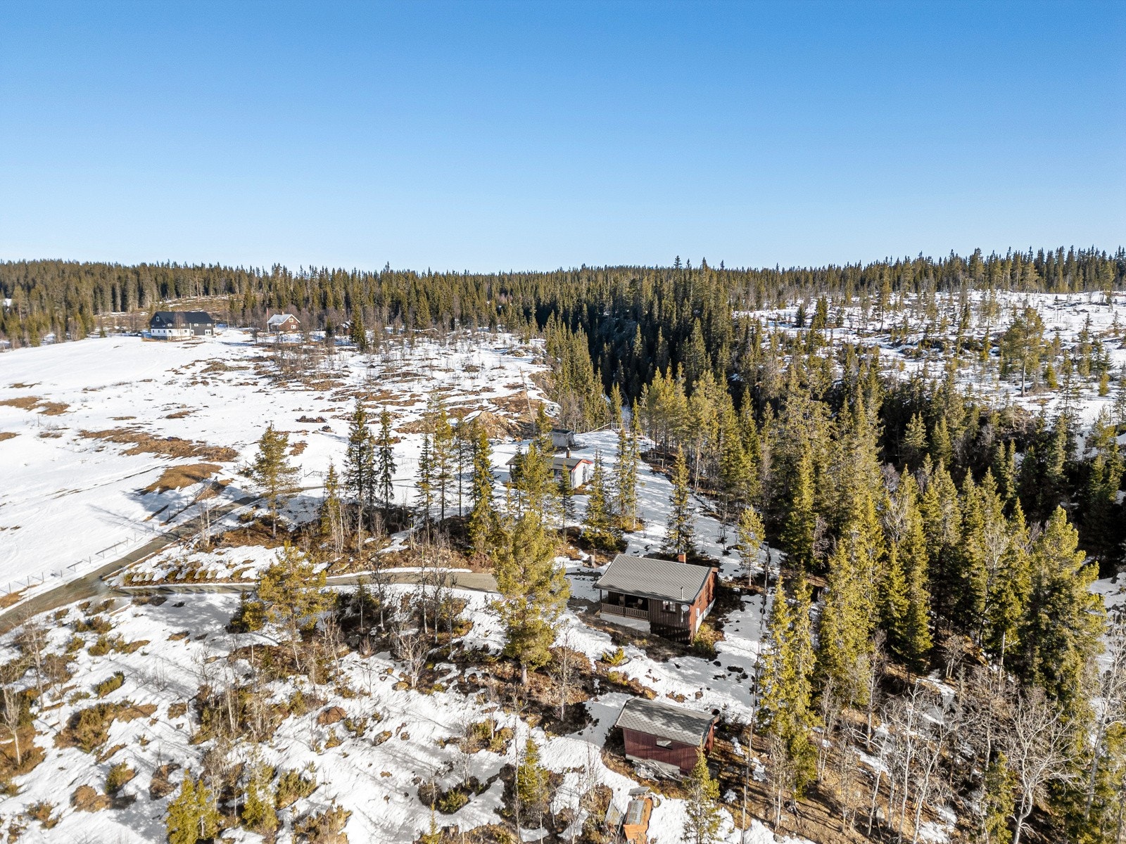 Området byr på flotte turområder hele året, og fine skiløyper på vinterstid Galleribilde