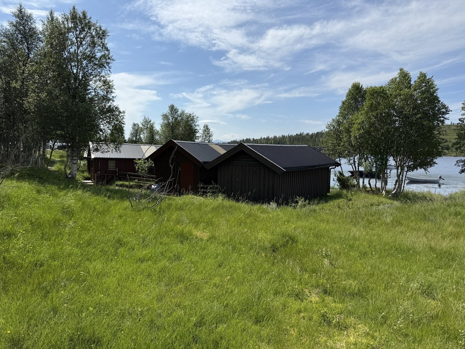 Båtnaust ved vannkanten Galleribilde