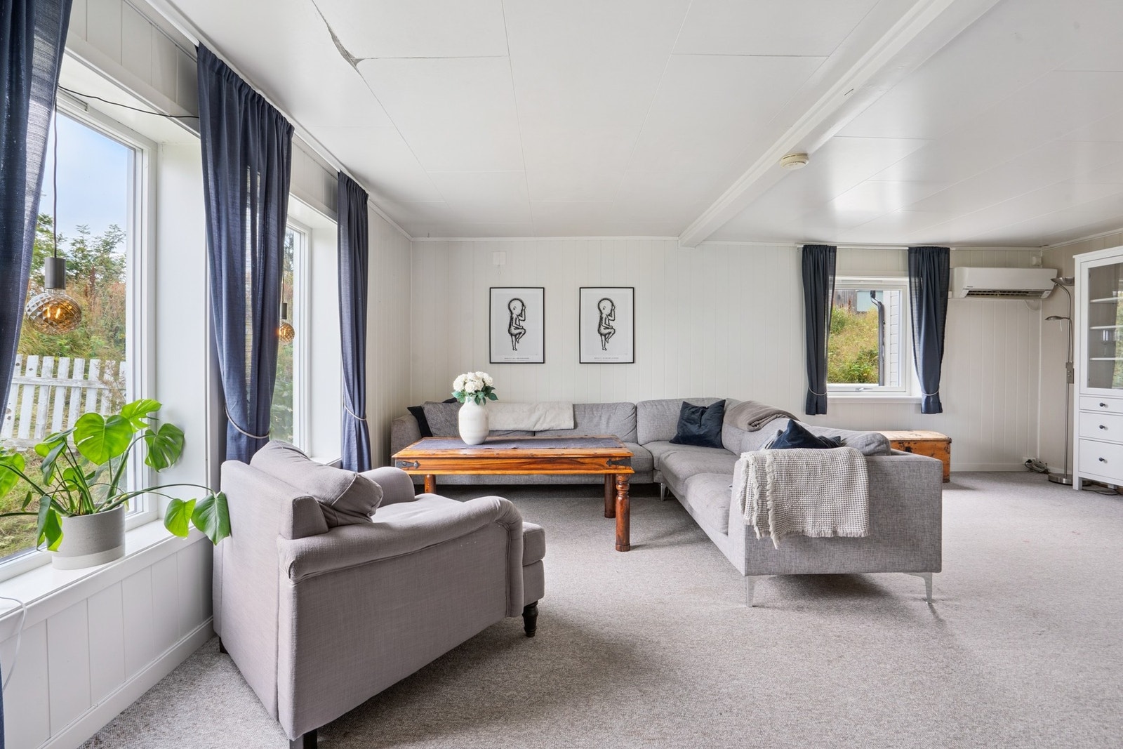 Boligen har en stor stue som er lett å møblere Galleribilde