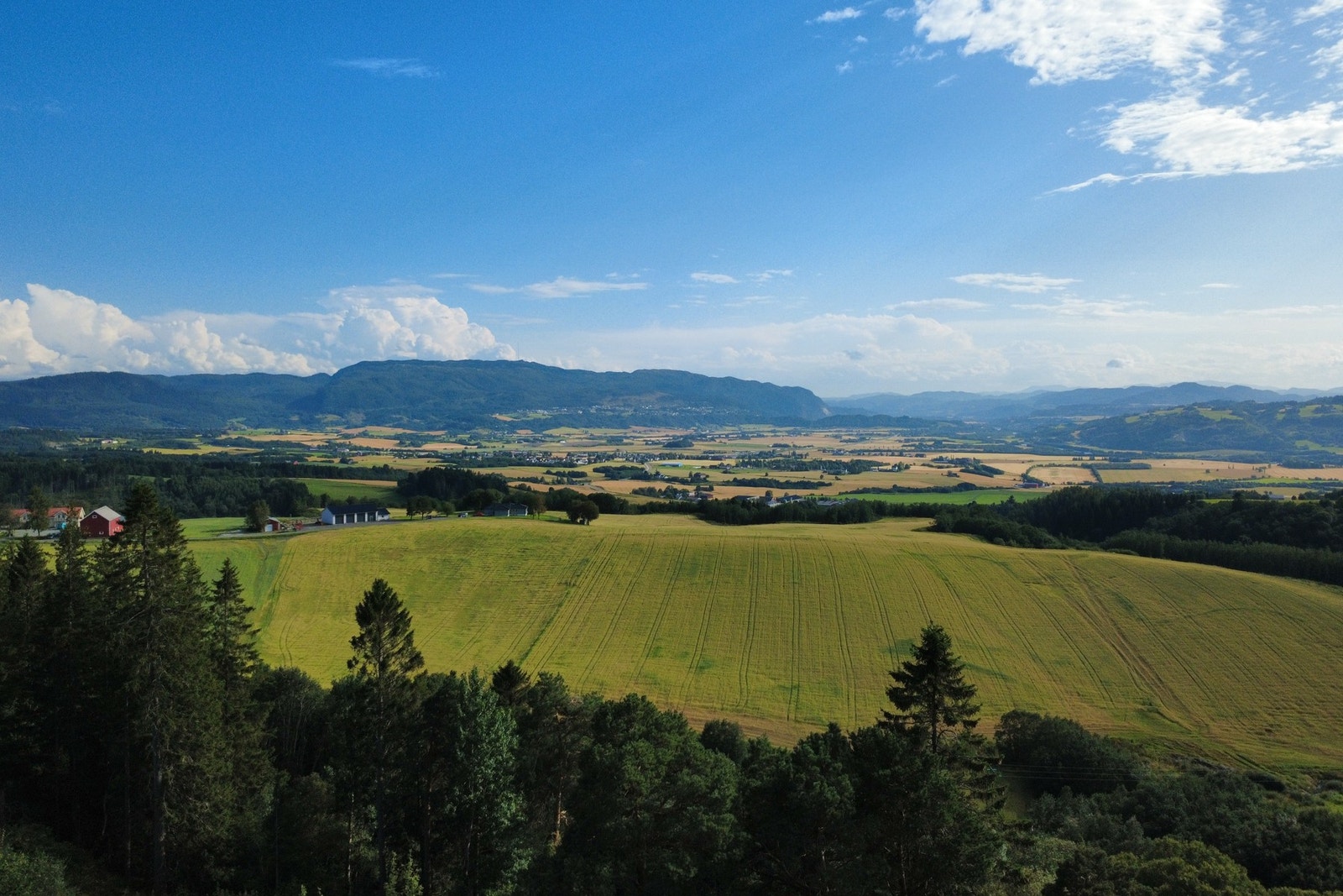 På pynten av eiendommen er det flotte utsiktsforhold. Galleribilde