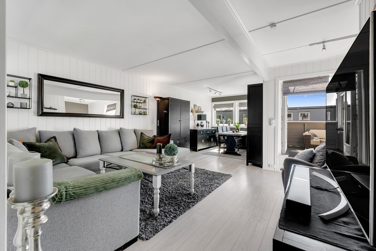 EiendomsMegler 1 v/John Thomas Ryggvik har gleden av å presentere Landskronaveien 387! Galleribilde