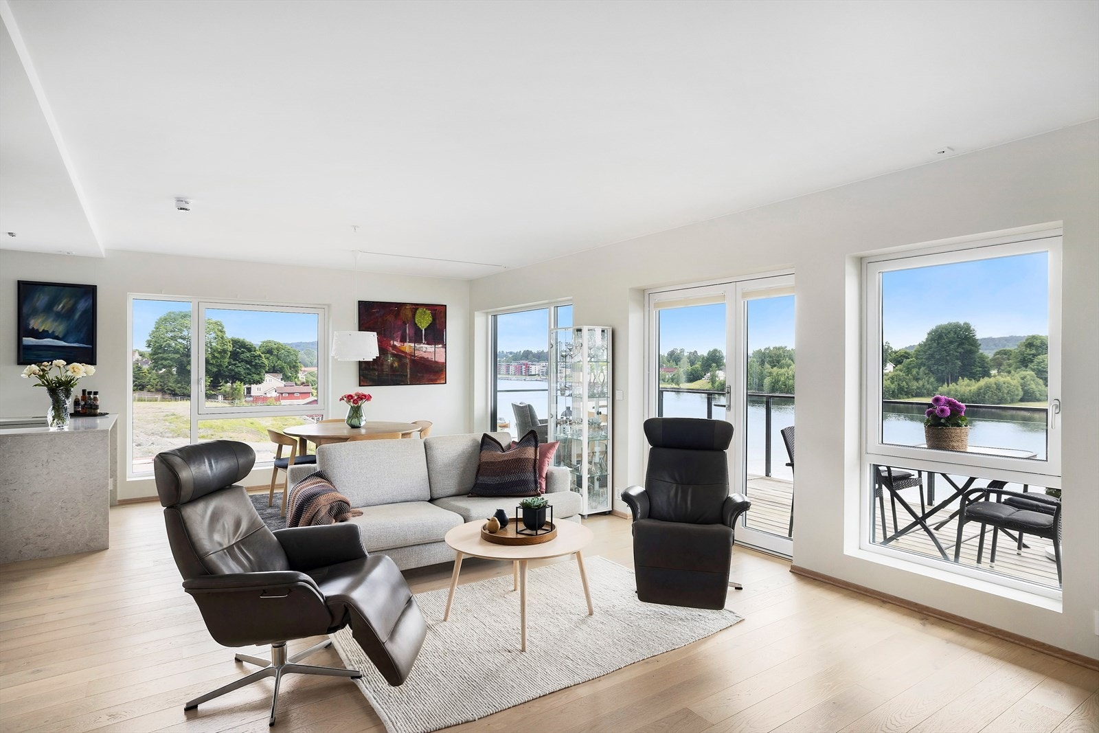 Velkommen til en strøken 3-roms leilighet på Osebakken i Porsgrunn Galleribilde