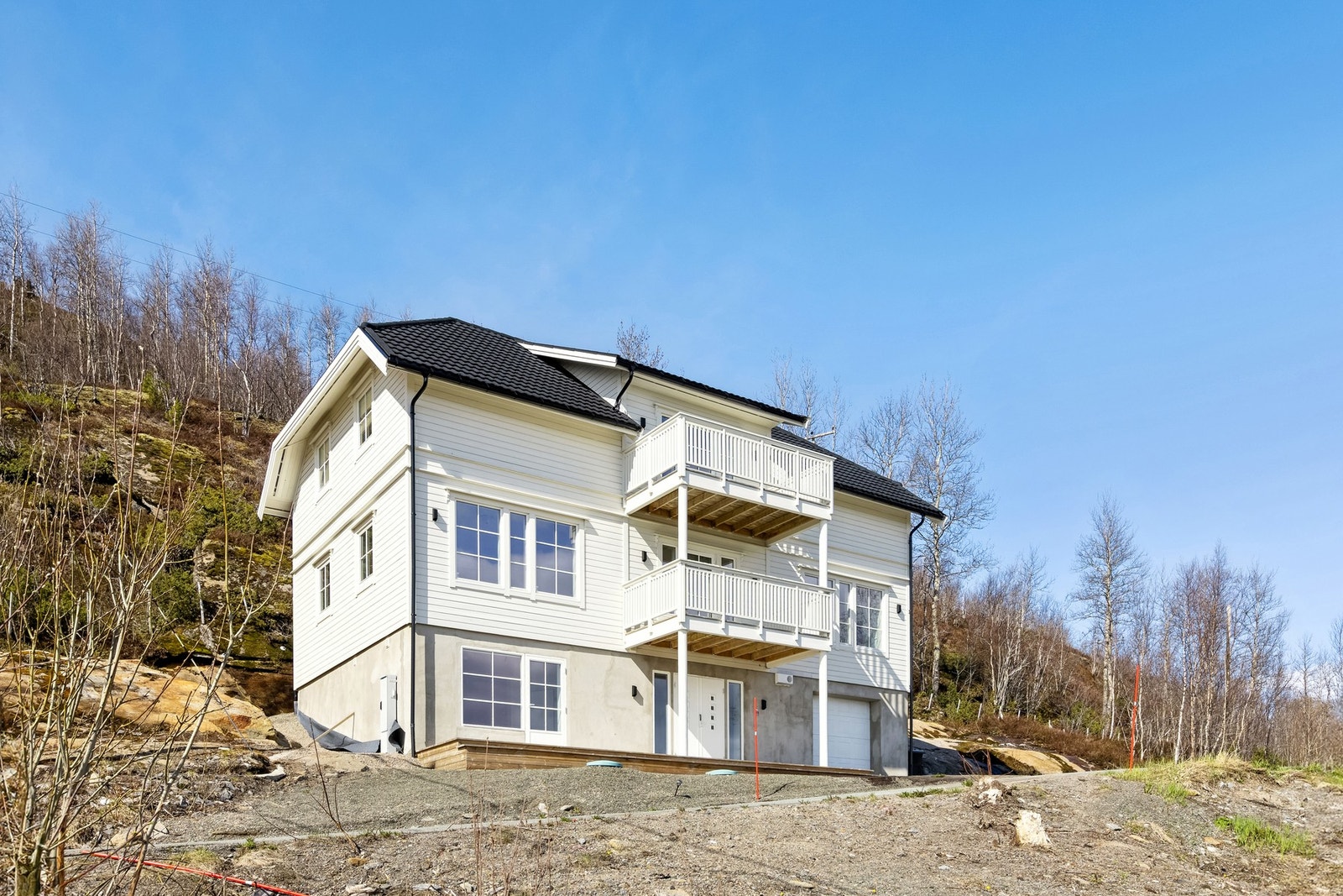 Med få naboer og begrenset innsyn får du en tilbaketrukket og behagelig bokvalitet Galleribilde