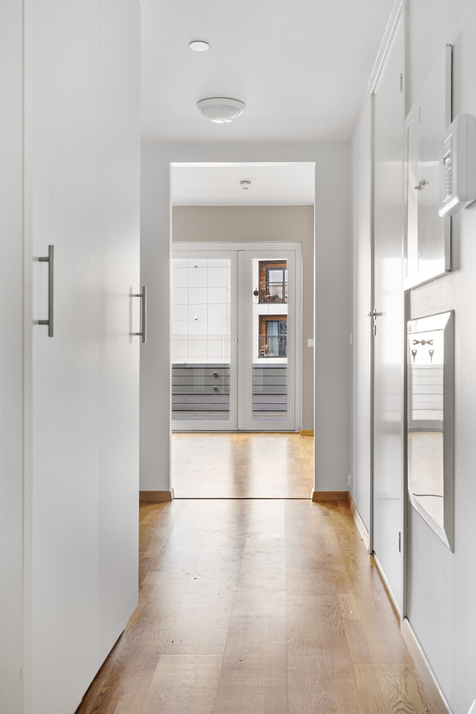 Gjennomgående leilighet. Lyst med gode vinduer på begge sider av boligen. Galleribilde