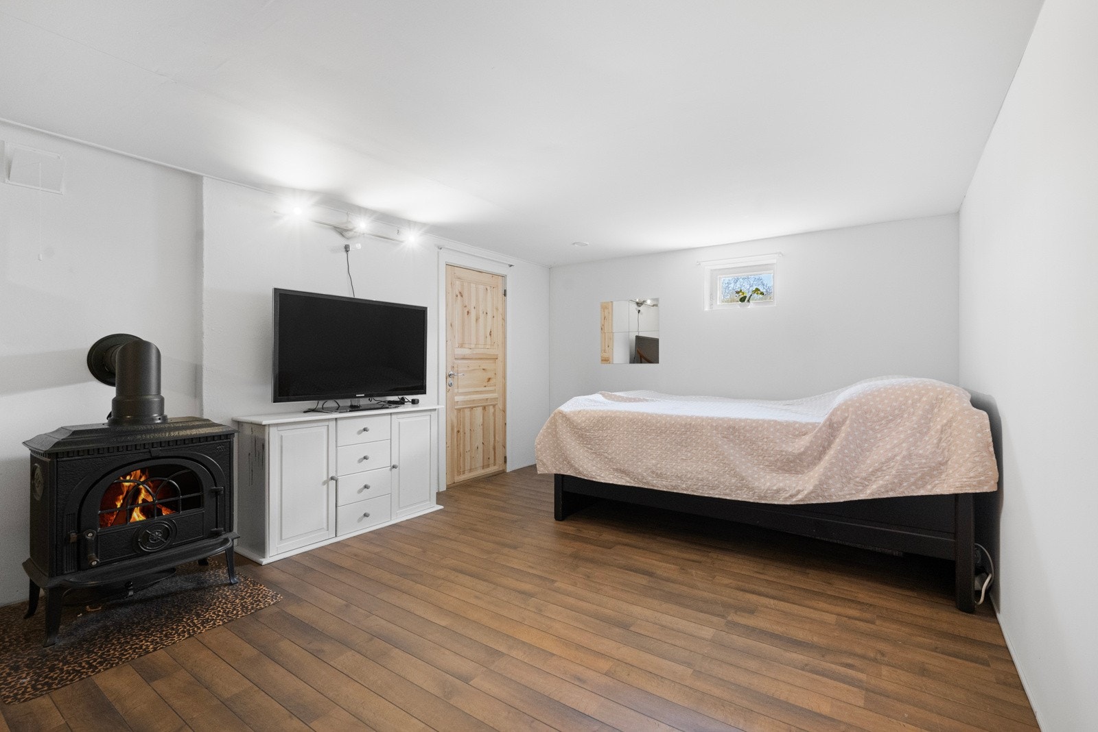 Kjellerstue Galleribilde