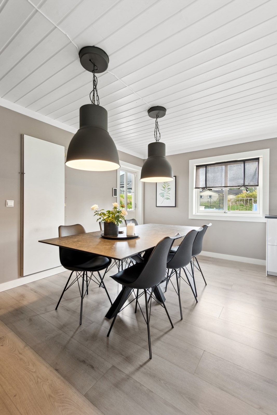 Kjøkken med spiseplass Galleribilde