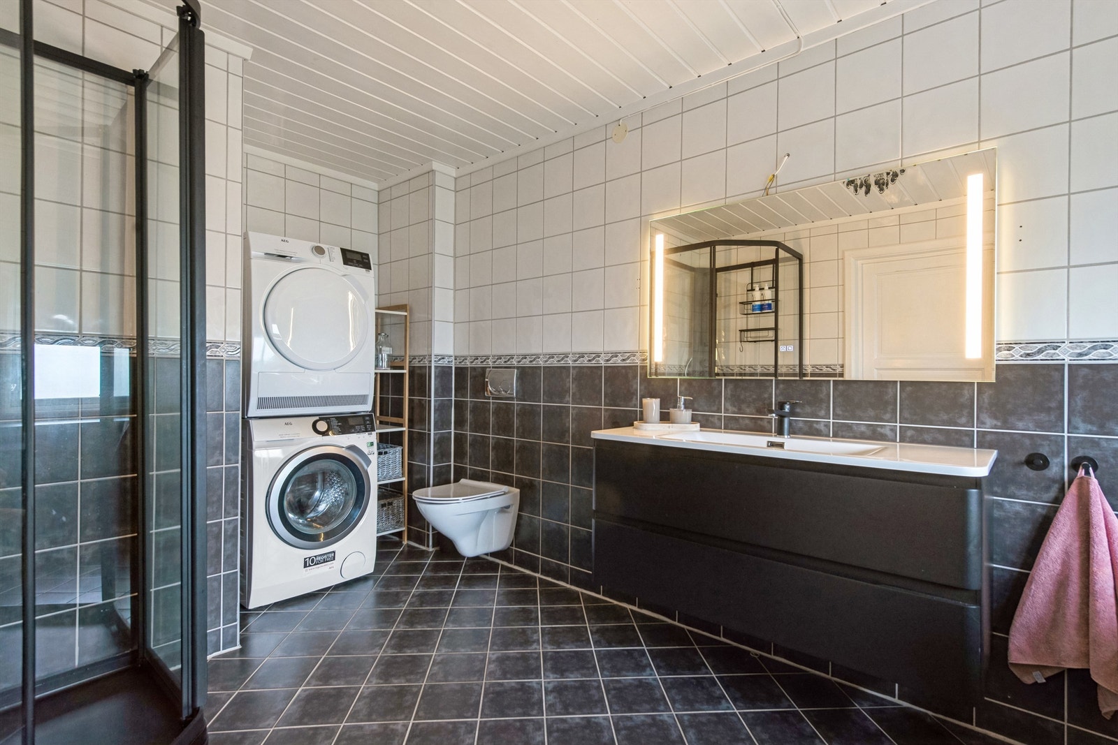 Flislagt bad fra 2008 Galleribilde