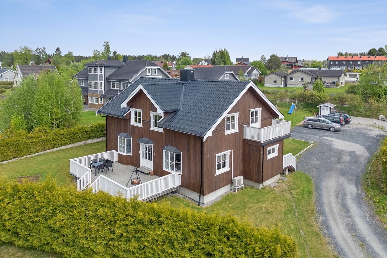 Innholdsrik bolig med sentral beliggenhet rett i ytterkant av Løten sentrum Galleribilde