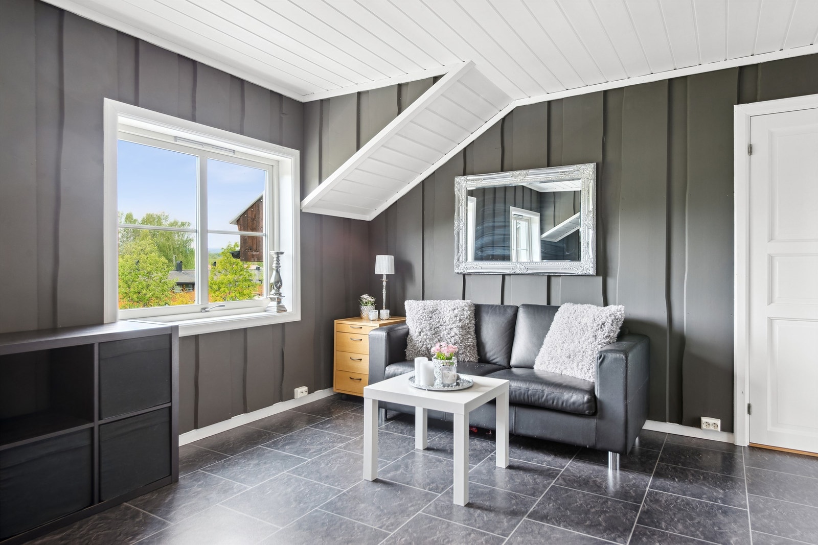 Stue 2. etasje Galleribilde