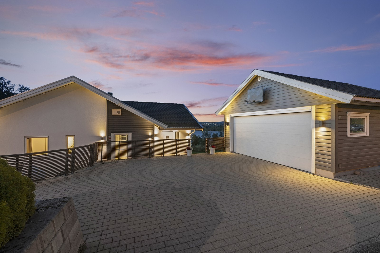 Her får en de aller fleste fasiliteter, presentert av Frode Bjørnevik i EiendomsMegler 1. Galleribilde